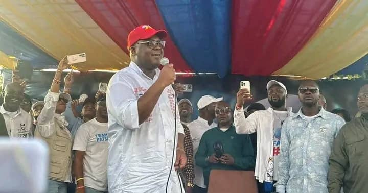 Élection présidentielle 2023: Accueilli par un bain de foule à Mbujimayi, Félix Tshisekedi lance sa campagne électorale dans l’espace Grand Kasaï.