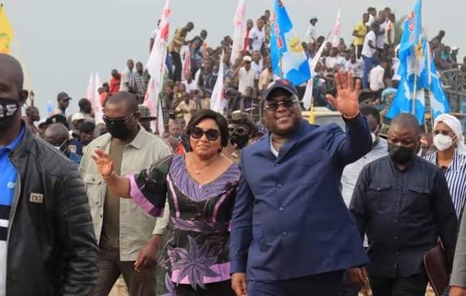 Après Isiro, Félix Tshisekedi accueilli avec pompe à Aru, en Ituri.